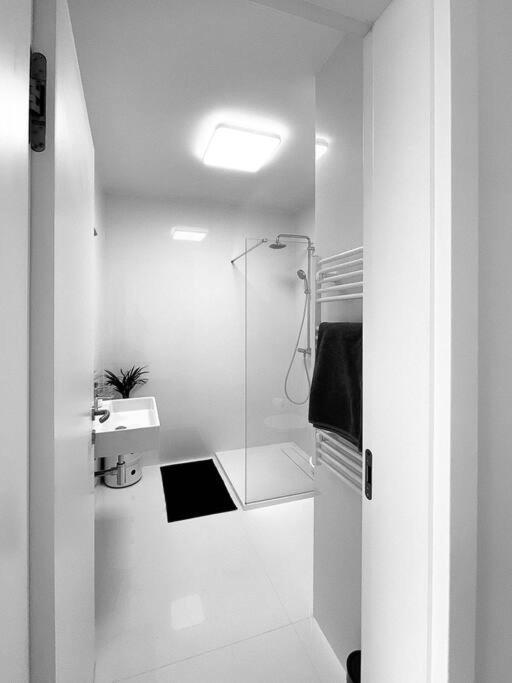 New Studio In Quiet Part Of The City Center Братислава Экстерьер фото