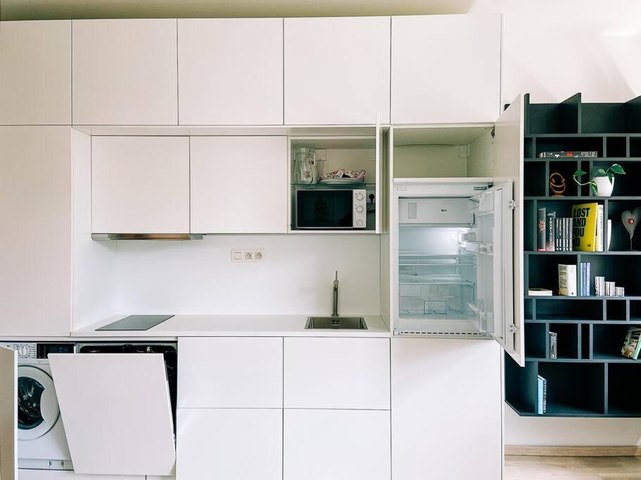 New Studio In Quiet Part Of The City Center Братислава Экстерьер фото