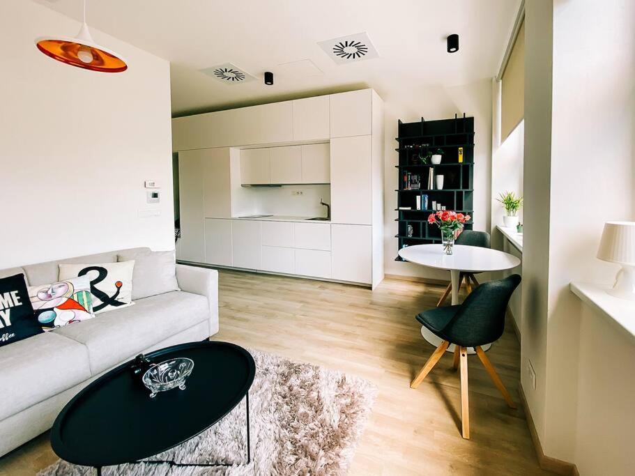 New Studio In Quiet Part Of The City Center Братислава Экстерьер фото